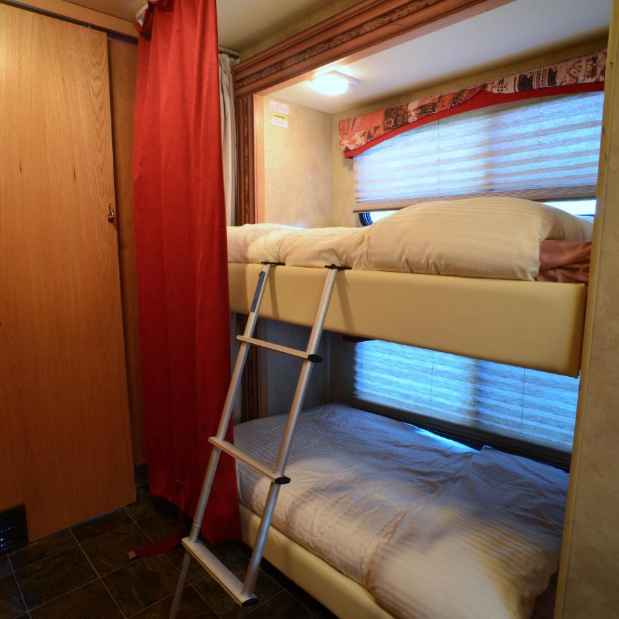 Luxury American Rv With Hot Tub West Chiltington Exterior foto